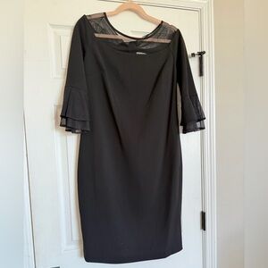 👉🏼LIKE NEW👈🏼 Calvin Klein Black Chiffon Bell Sleeve Sheath Cocktail Dress.